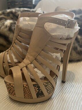 LUICHINY (Near Slide) Gold and Snake Print Platform
